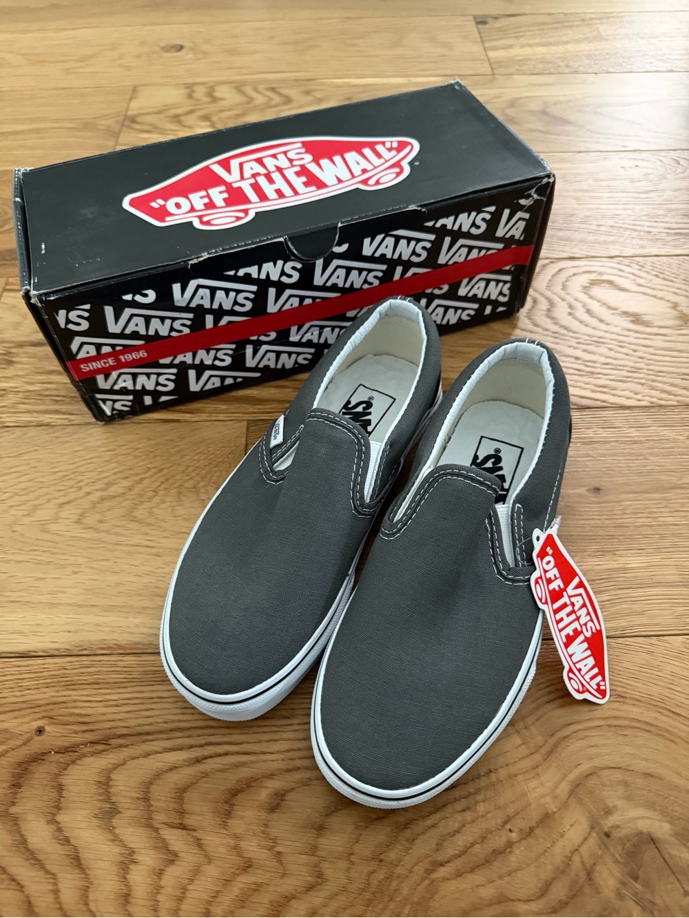 NWT Vans Classic Slip-On Charcoal Sneakers Women’s 5.5 Men’s 4